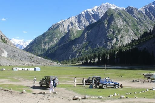 4 Days – Neelum Valley, Taobat & Arang Kel Group Tour