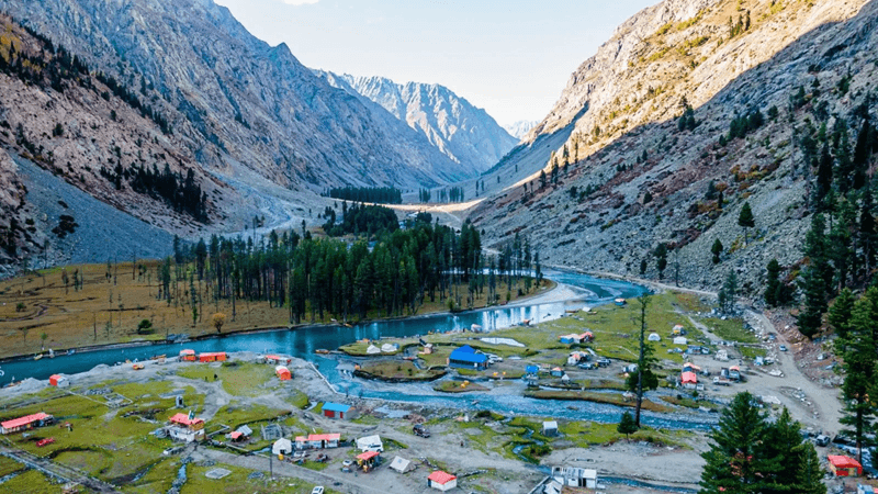 5 Days – Azad Kashmir (Keran, Sharda, Arang Kel, Ratti Gali) Group Tour