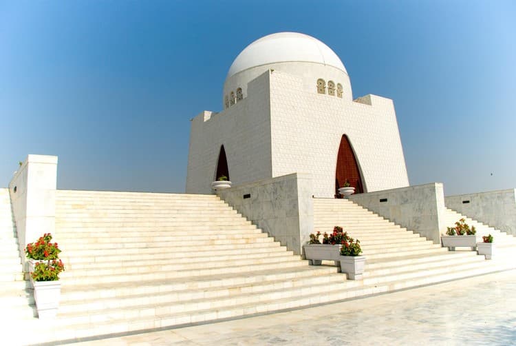 Quaid-e-Azam's Mausoleum (Mazar-e-Quaid)