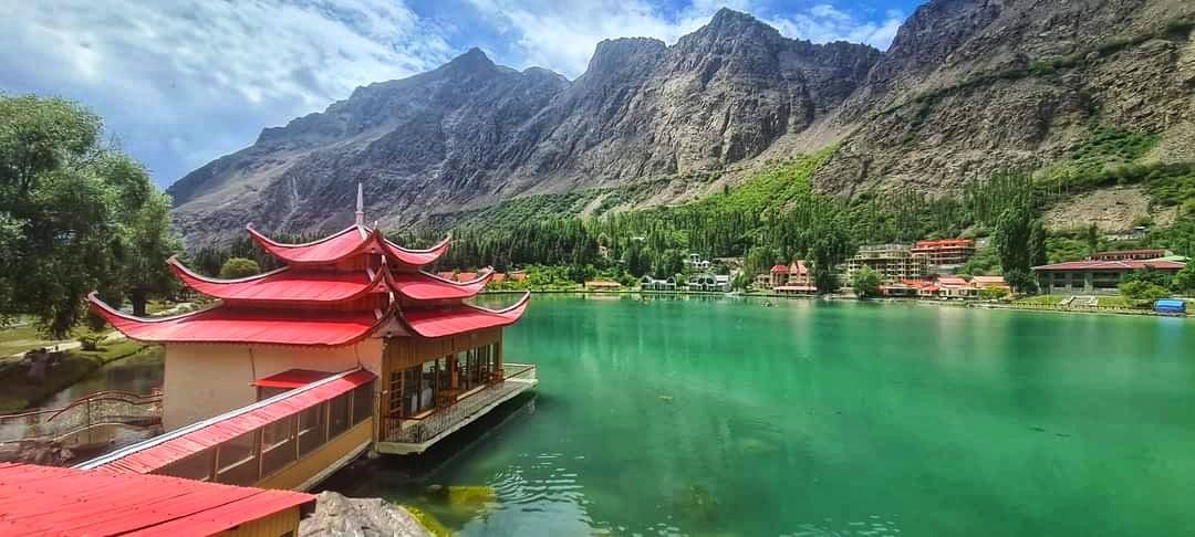 Shangrila Resort and Lower Kachura Lake