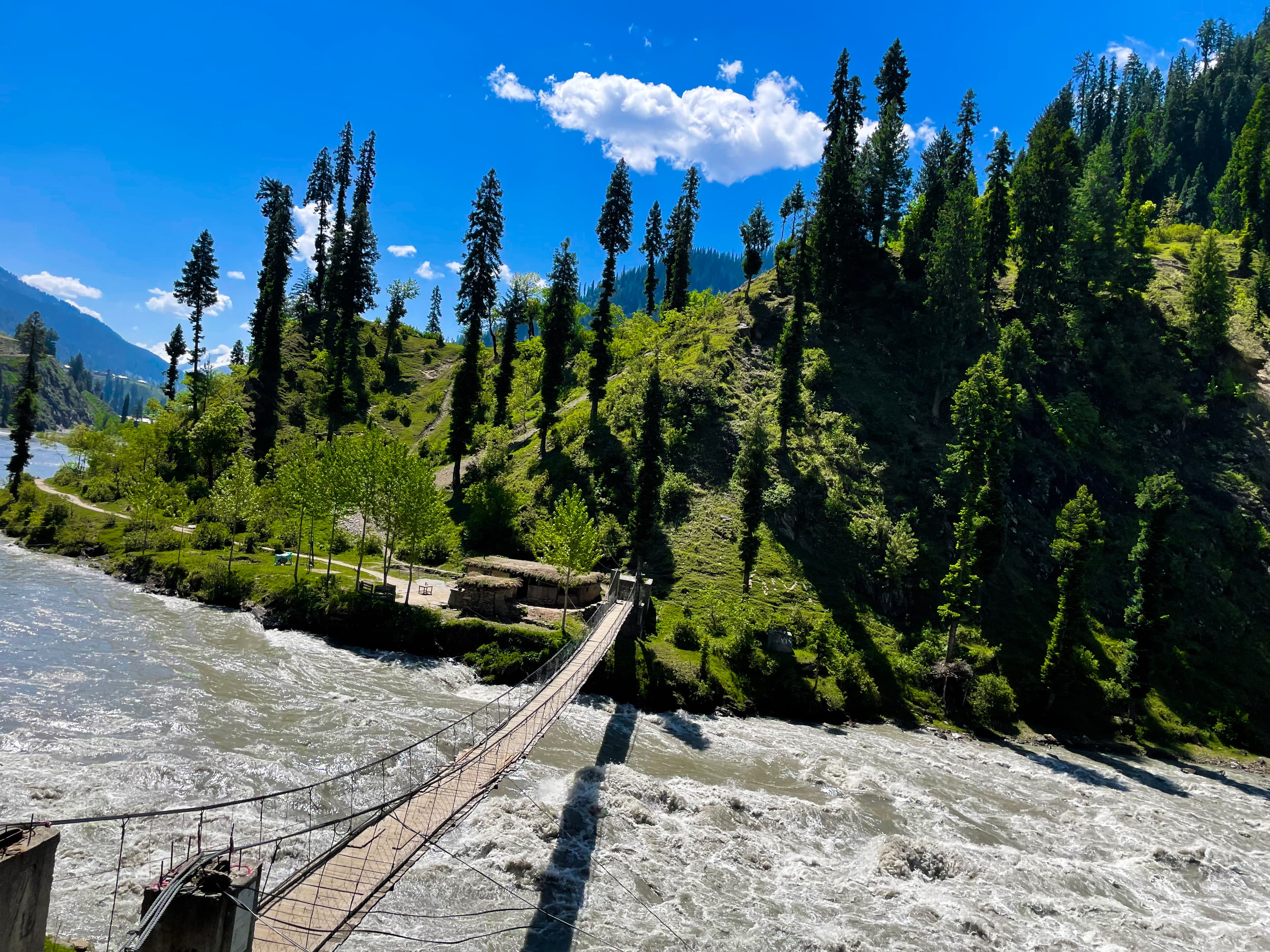3 Days: Arangkel Neelum Valley Group Tour