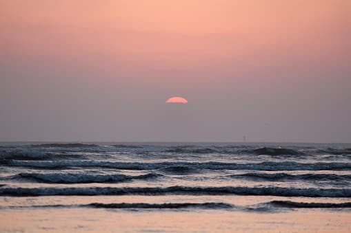 1 Day Karachi Coastline and Clifton Beach Sunset Ceremony