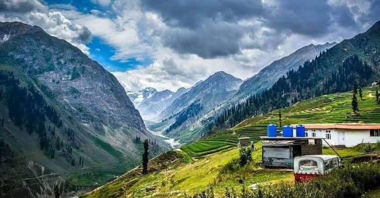 4 Days: Naran Kaghan Valley, Babusar Top, and Nathiya Gali Combo