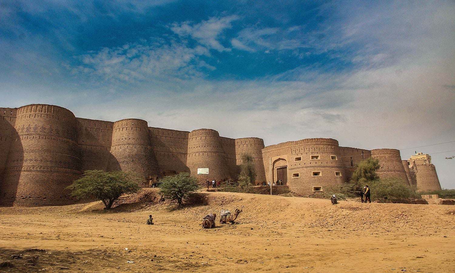 Derawar Fort: